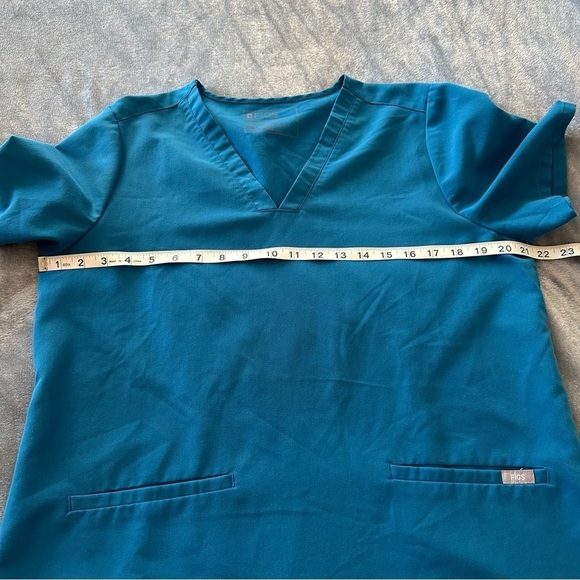FIGS Women's Casma Three-Pocket Scrub Top Turquoise Blue PO1652 - Picture 13 of 13